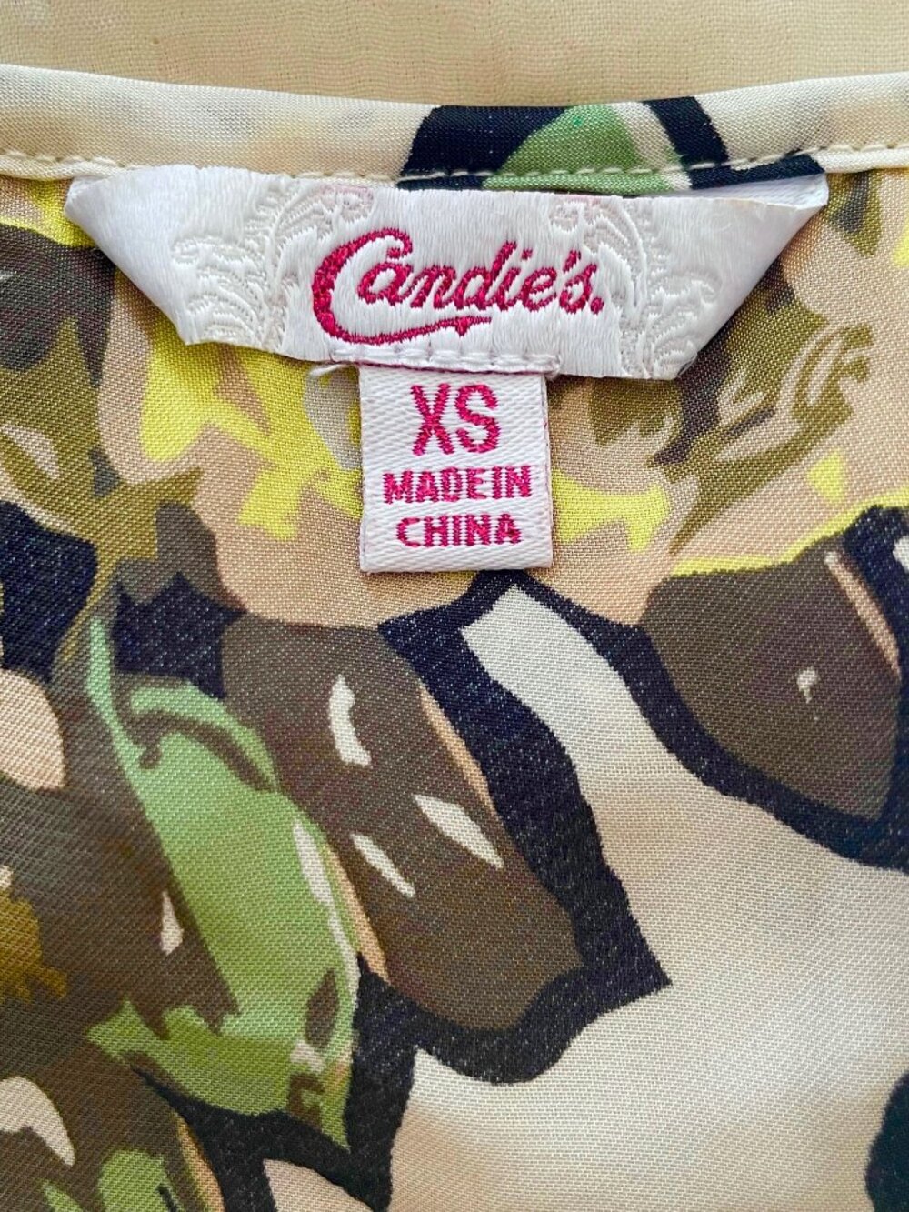 CANDIE'S BEIGE FLORAL ROSES RUFFLE SLEEVELESS DRESS SHIRT TOP BLOUSE CANDIES XS - Picture 11 of 12